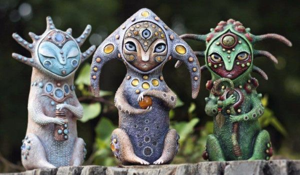 这些怪脸娃娃似乎拥有某种神奇的魔力!你感受到了吗?