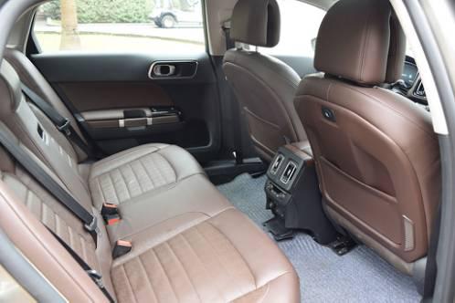 雪铁龙c6多长多宽对比,雪铁龙c6每年的变化