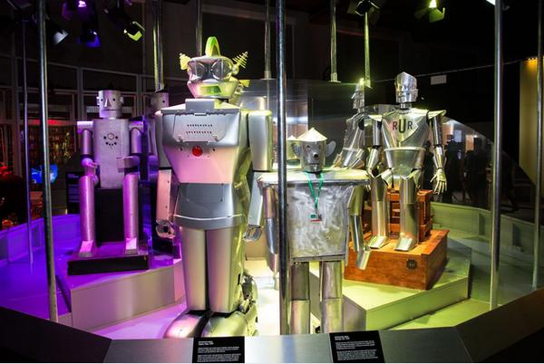 史上最逼真美丽的机器人,人体机器人进化史