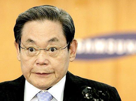 三星和苹果最新事件,苹果和三星电池门和降速门事件