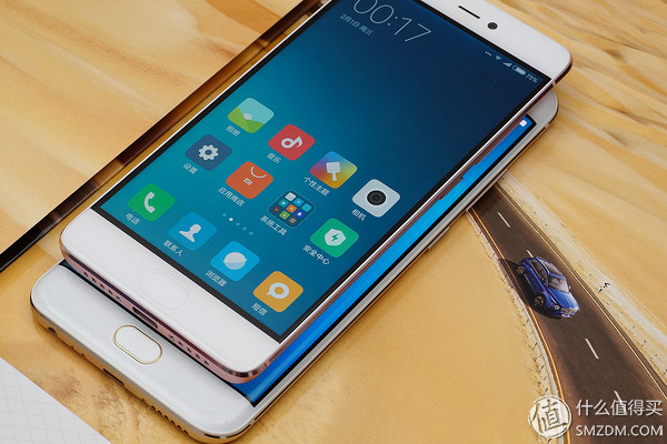 vivoxplay6内外屏是一体的吗,vivoxplay6曲面屏参数