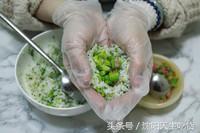 西兰花藜麦饭团,橄榄油西兰花汁