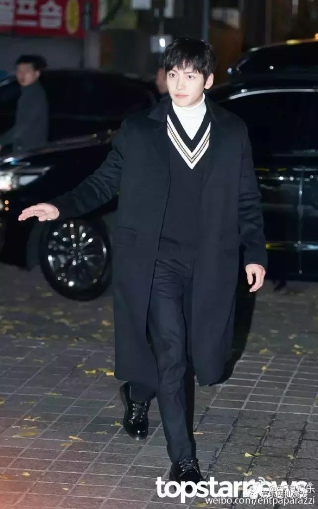 郭德纲撞衫鹿晗李宇春池昌旭，原来他一直是撞衫届的“战斗机”啊