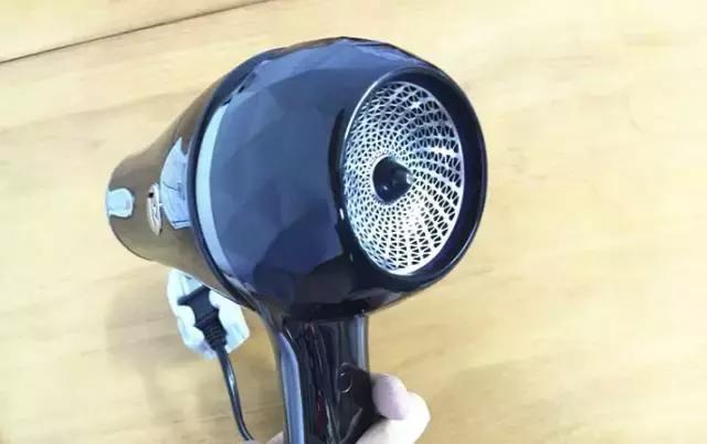 吹风机价钱越贵质量越好吗,负离子吹风机贵和便宜的区别