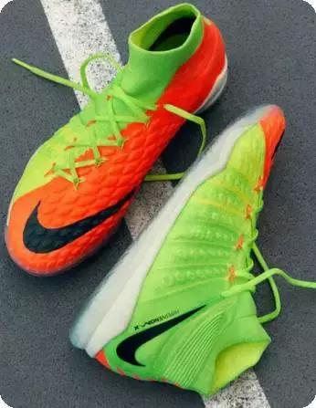 错过他你可能就错过了最棒的小场球鞋