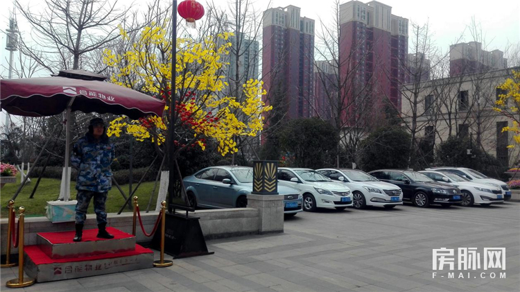 左边万科城，右边智慧城，合能公馆在长安一点也不偏！