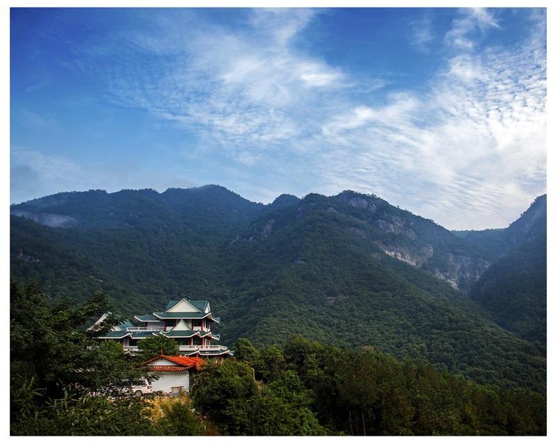 雨天永泰百漈沟景区,别有洞天溶洞