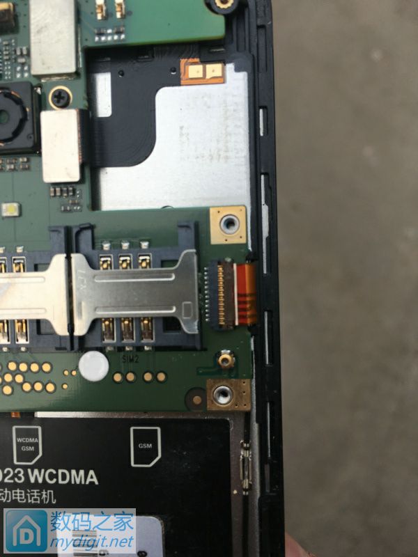 红米完整后置镜头怎么换,红米1s拆机换屏幕教程