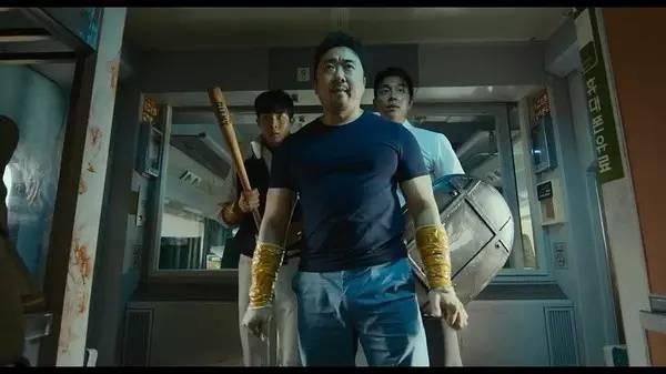 釜山行一场人性和丧尸的危机,釜山行除了丧尸还有什么