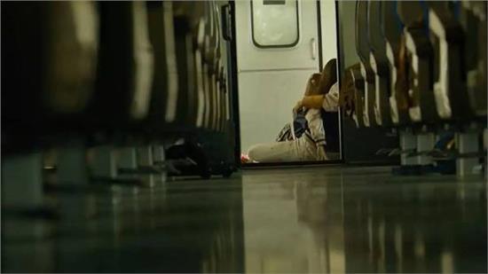 釜山行一场人性和丧尸的危机,釜山行除了丧尸还有什么