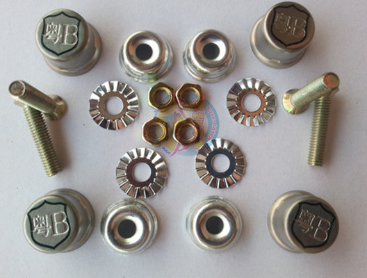 车牌照螺丝钉规定装几个,车牌螺丝帽盖最新规定要装几个