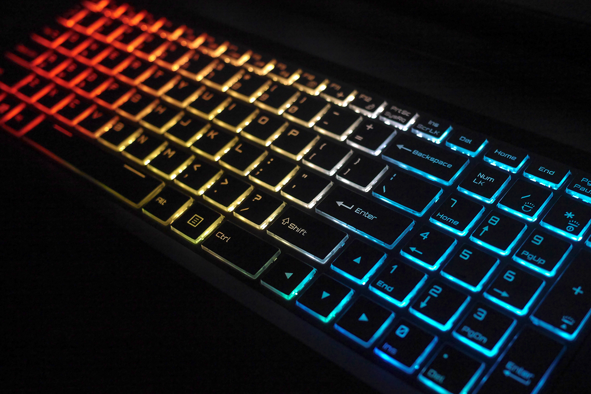 花万元买部手机,战神z8和z8哪个好