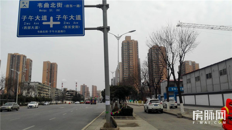 左边万科城，右边智慧城，合能公馆在长安一点也不偏！