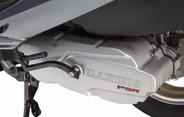 丽影125踏板,大运踏板摩托车骊影落地价