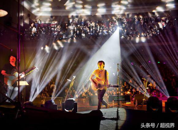 赵雷歌曲成都免费下载吉他谱,赵雷80年代的歌吉他谱教学