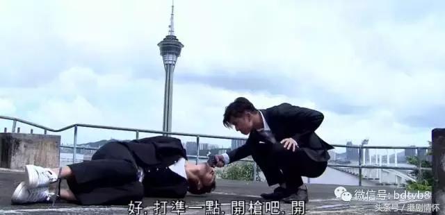 《乘胜*击狙**》向星爷致敬？陈山聪用「古惑的枪」射中自己