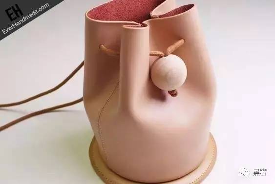 开学必备双肩包颜值高容量又大,马上就要开学了双肩包推荐