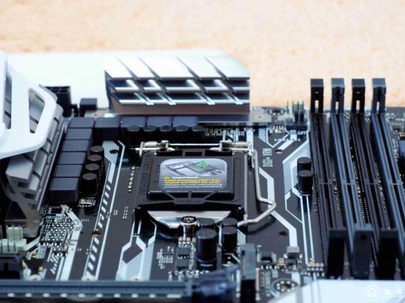 酷睿cpu和华硕cpu哪个更好,攒机cpu主板哪个贵点