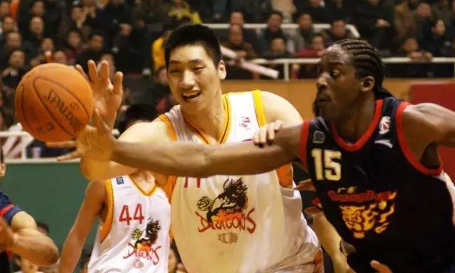 cba外援积臣,广东外援积臣cba退役视频