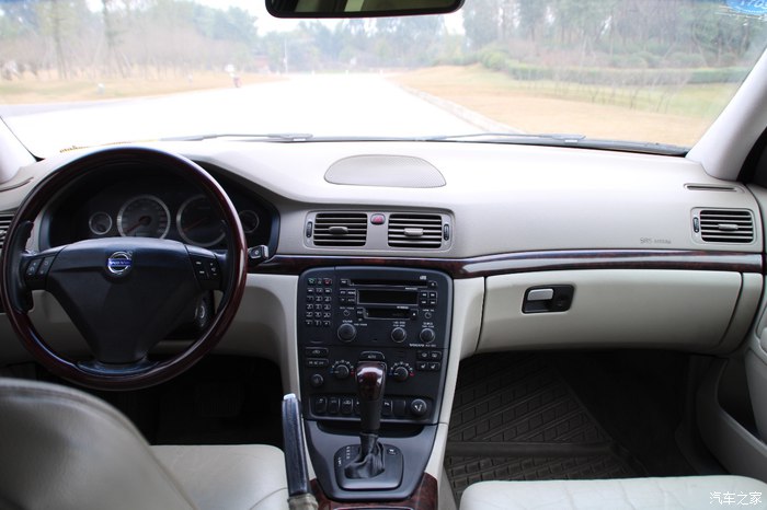 沃尔沃xc90北欧经典3.2排量二手车,沃尔沃xc90和沃尔沃S90对比