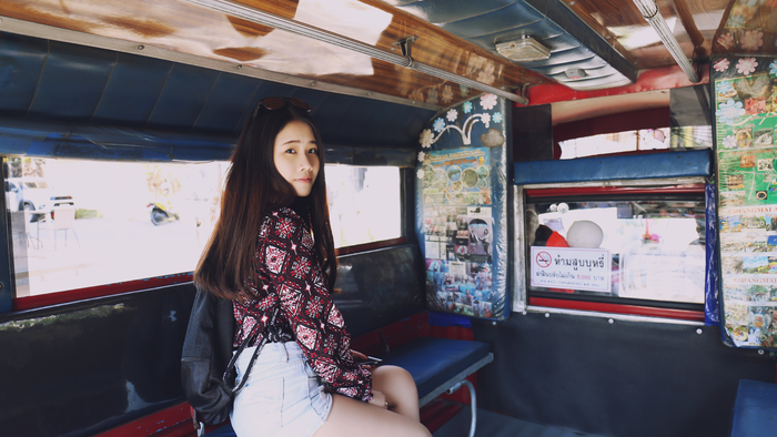 在泰国生活的一对情侣 (在泰国的情侣生活)