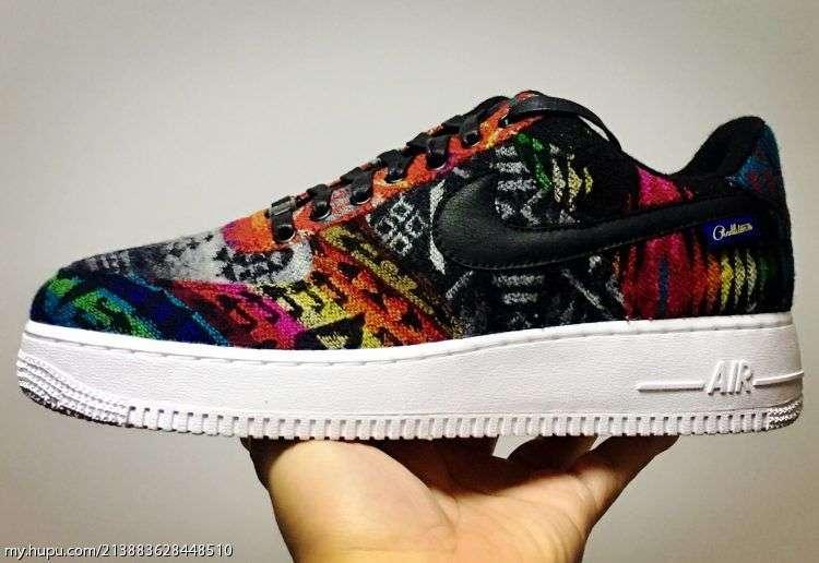 一年又一年，买鞋不靠爹妈