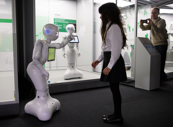 史上最逼真美丽的机器人,人体机器人进化史