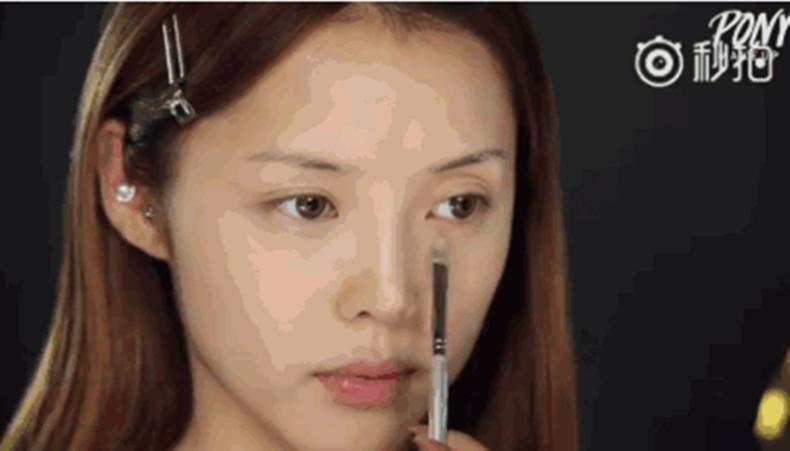 pony化妆教程优雅的秋日妆容,pony巴黎唇妆教程