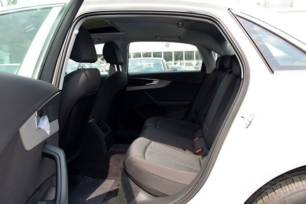 新奥迪a4l评测,新奥迪a4l和老款区别