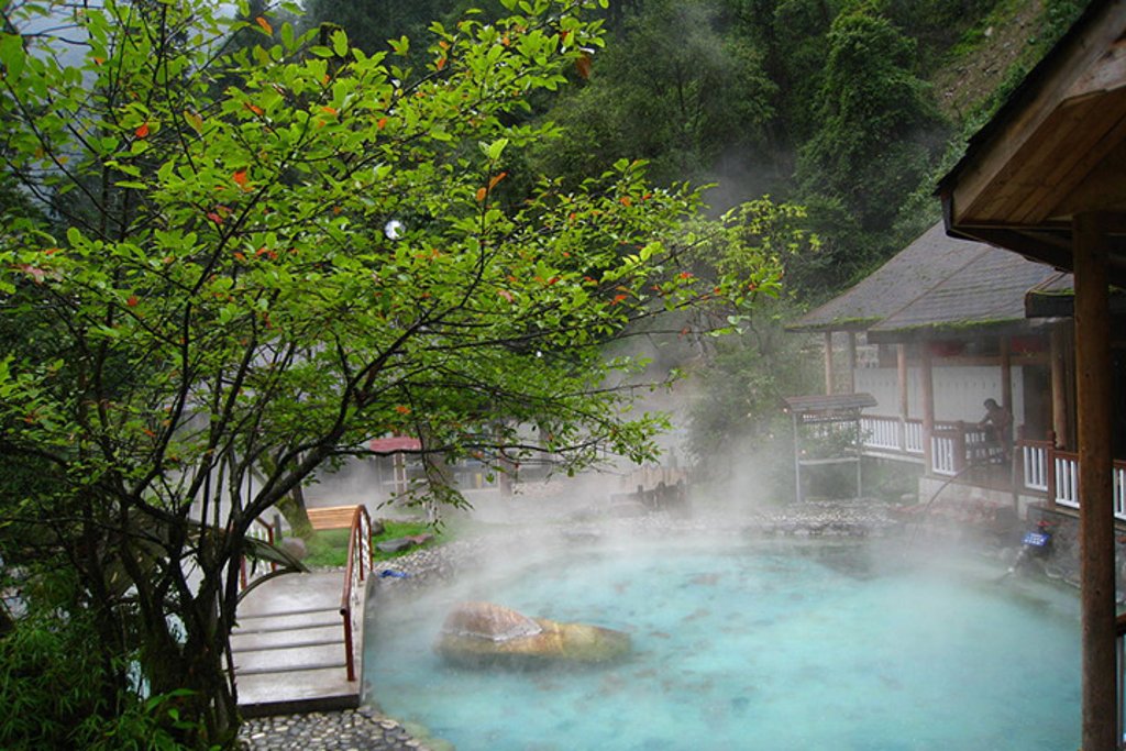 你以为的温泉是这样的,你泡过正真的温泉吗