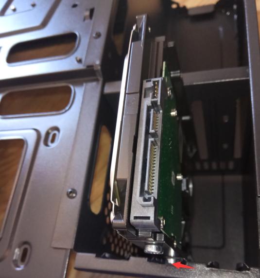 diy组装电脑装机流程,台式电脑主板硬盘安装教程