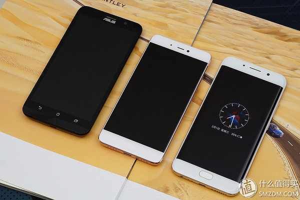 vivoxplay6内外屏是一体的吗,vivoxplay6曲面屏参数