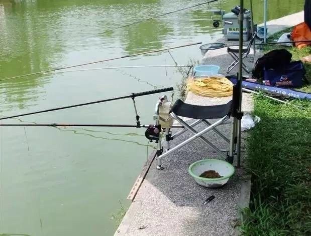 手钓钓鱼技巧,野钓手竿垂钓技巧的介绍