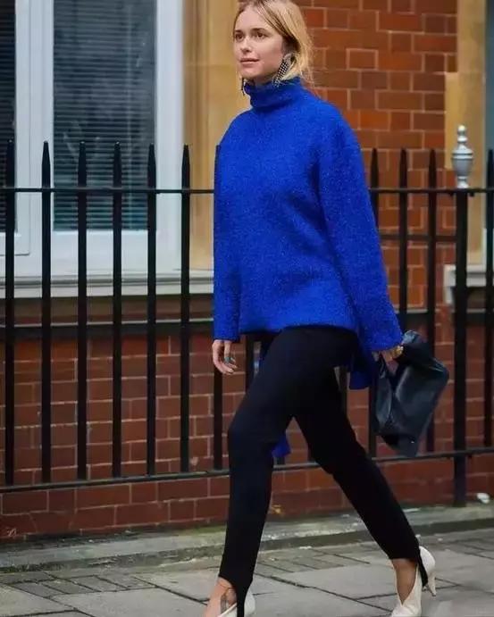 只要心够浪，每天都是假期！穿着这条时髦踩脚裤去度假吧