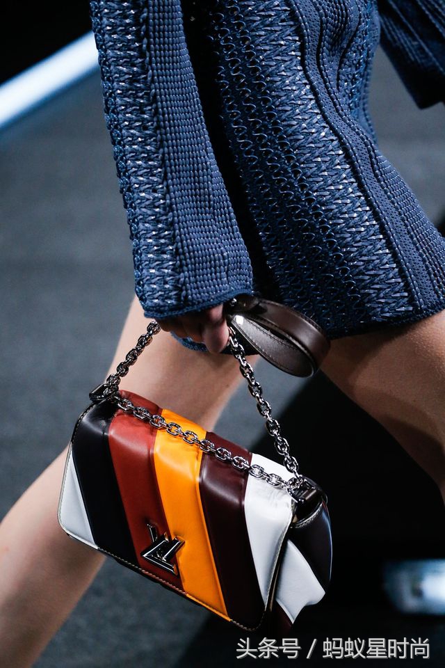 最热门手袋,菱形格纹手袋