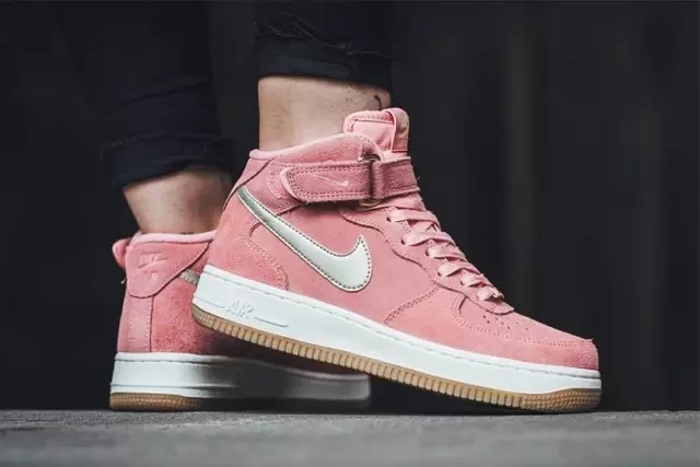 运动鞋今年流行颜色,今年最流行的运动鞋颜色