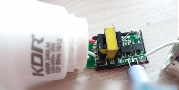 拆led灯管教程,拆led吸顶灯