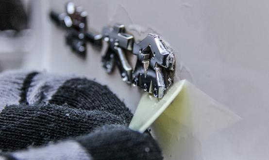 车身上的实习标志怎么去除,小课堂如何去除车身标贴