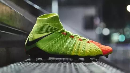 错过他你可能就错过了最棒的小场球鞋