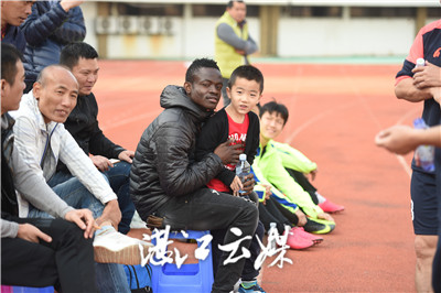 湛江足球成人培训机构,湛江体校足球教练