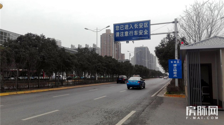 左边万科城，右边智慧城，合能公馆在长安一点也不偏！