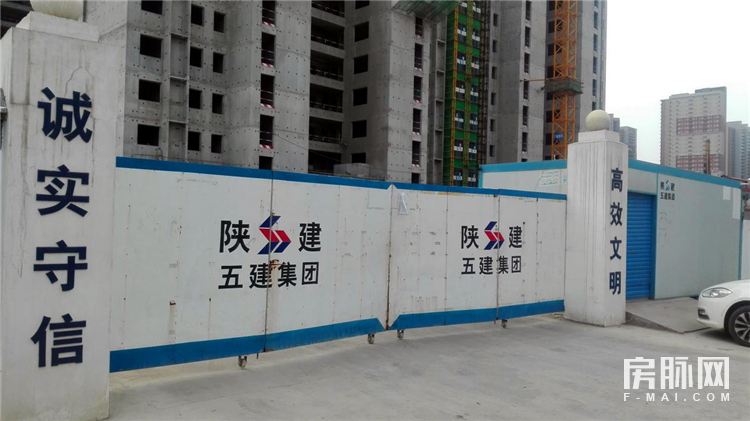 左边万科城，右边智慧城，合能公馆在长安一点也不偏！