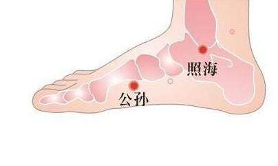 舌头反映心脏健康，淤斑、发红说明心脏有疾病了！