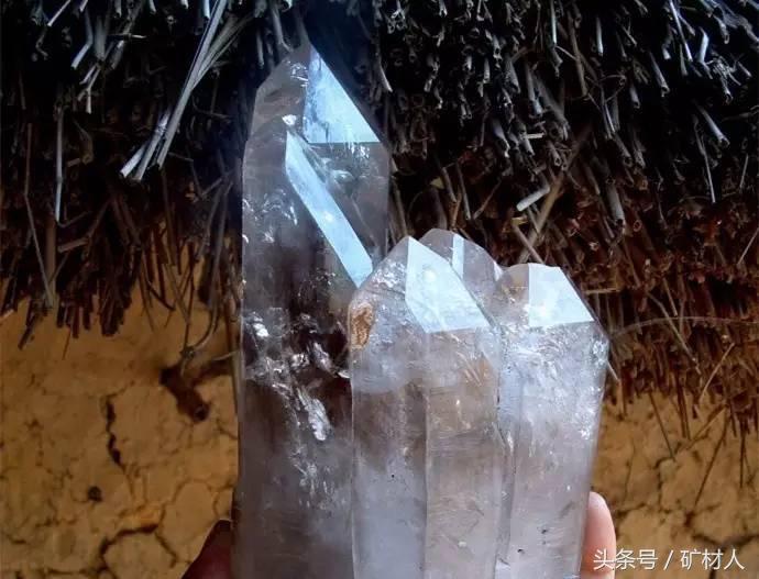 东海的水晶从哪里来的,水晶从哪里挖出来的