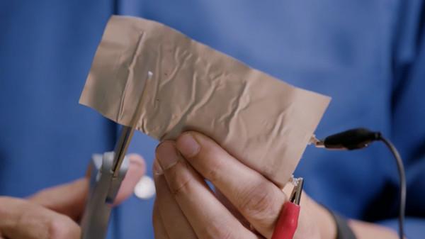 苹果飞碟新总部即将投入使用,iPhone式冲水马桶设计亮了