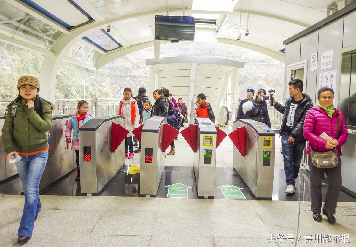 brt乘车没刷卡,brt乘车码在哪里刷