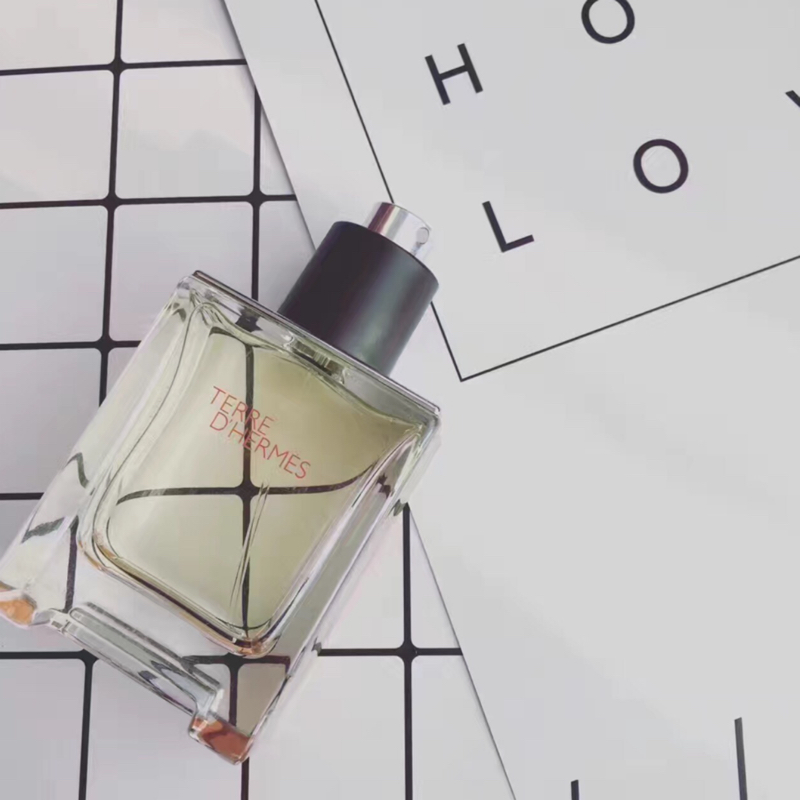 蔚蓝香水送男朋友送淡的还是浓的,送给男朋友的香水