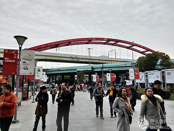 vivoxplay6内外屏是一体的吗,vivoxplay6曲面屏参数