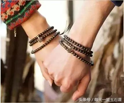 十二星座适合戴什么手串,十二星座手串排行榜