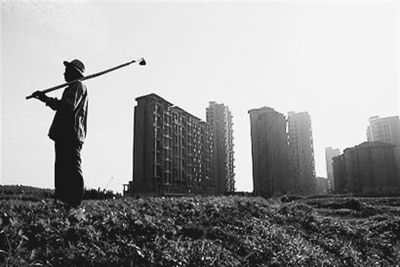 大产权房与小产权买哪个好,大产权和小产权房子买哪个合适呢